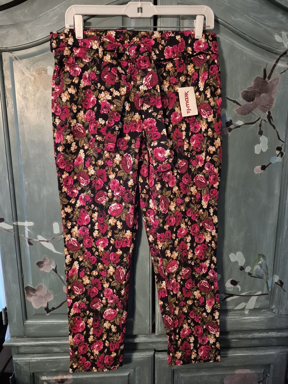 Jules & Leopold Black Leggings with Pink, Red and Gold Floral Print